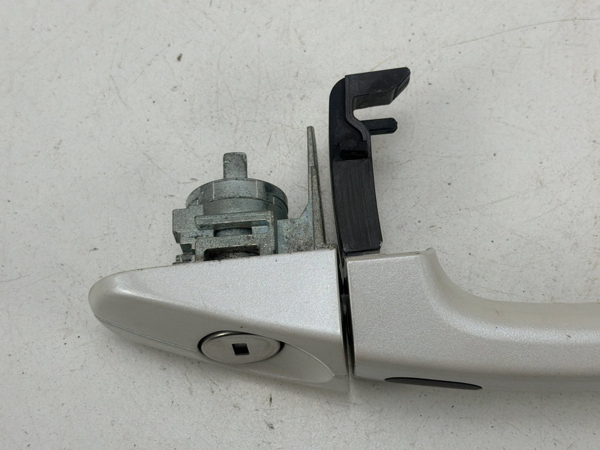 2013-2019 Ford Escape Left Front Exterior Door Handle AM51-U22404 OEM