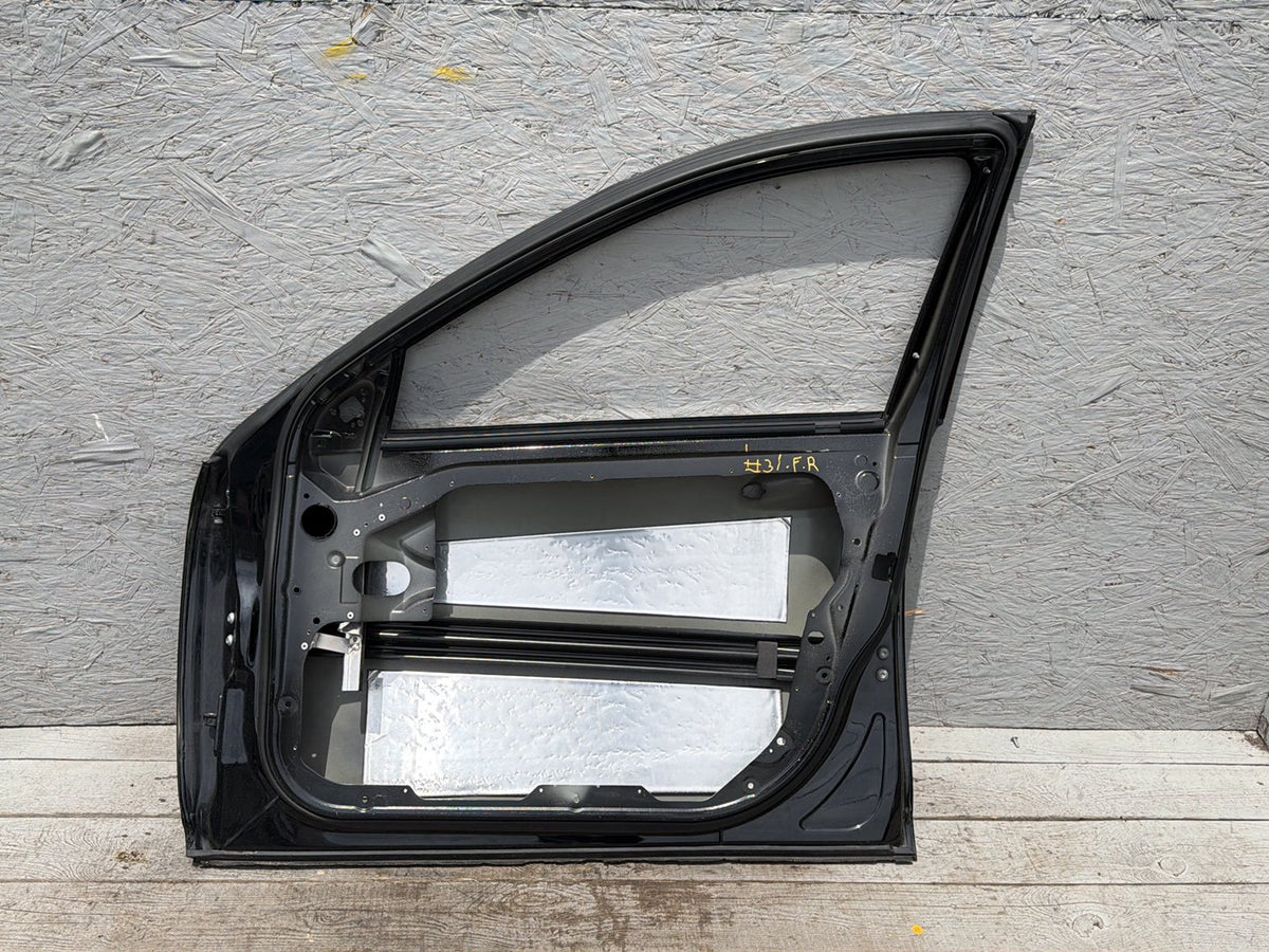 2007-2013 Mercedes-Benz S-Class 550 W221 Right Front Door Shell A2217200205 OEM