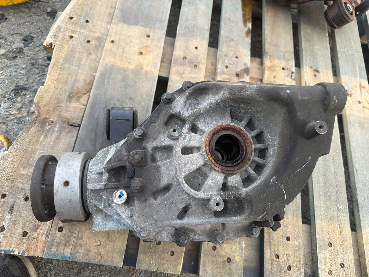 2014-2017 Maserati Quattroporte VI M156 3.0L 2.80 Rear Differential Carrier OEM