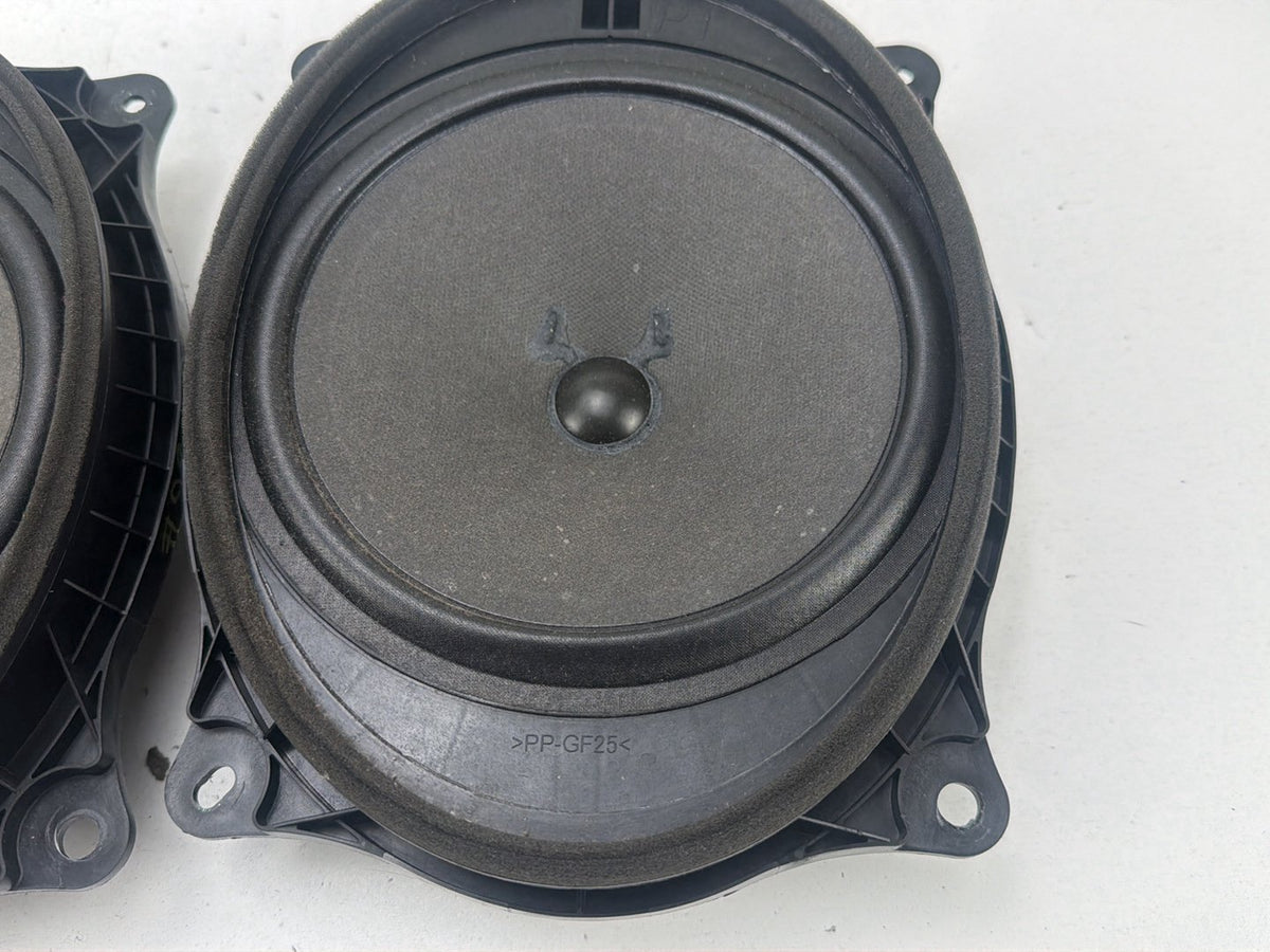 2015-2017 Toyota Camry XV50 - Front Left & Right Door Speaker 86160-06390 OEM