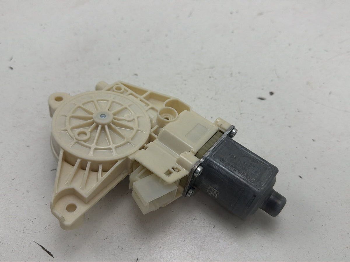 2010-2016 Mercedes E350 Front Right Door Window Regulator Motor A2048200242 OEM