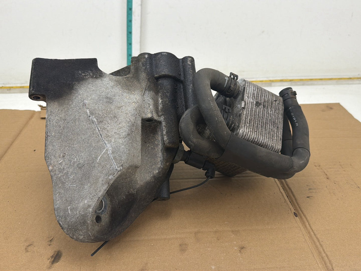 2004-2006 Porsche Cayenne 9PA-3.2L Engine Oil Filter Housing 629102049 OEM