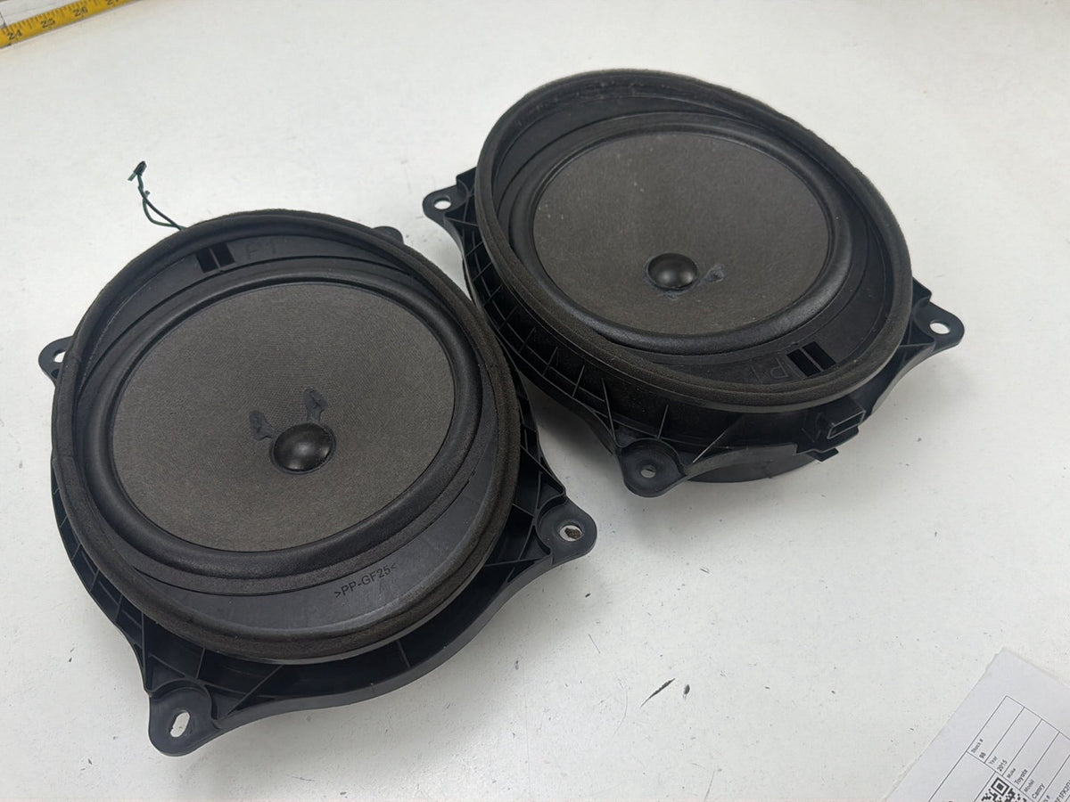 2015-2017 Toyota Camry XV50 - Front Left & Right Door Speaker 86160-06390 OEM