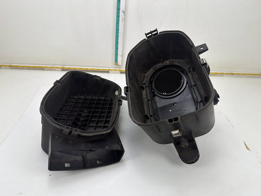 2014-2018 Maserati Quattroporte Right Air Intake Cleaner Filter Housing Box OEM