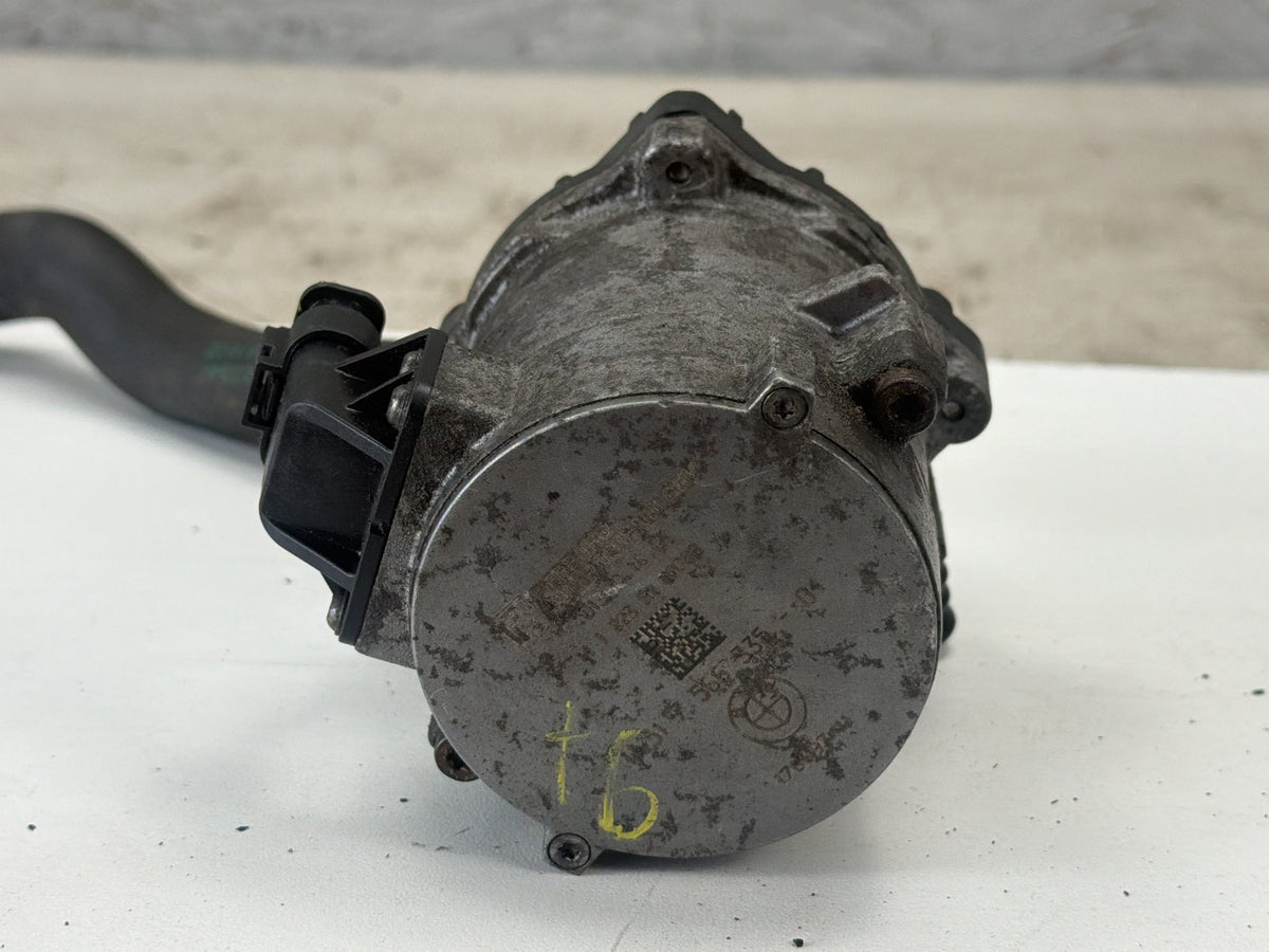 2007-2013 BMW 328i 528i Electric Engine Water Pump W/Coolant Return Hose OEM OEM