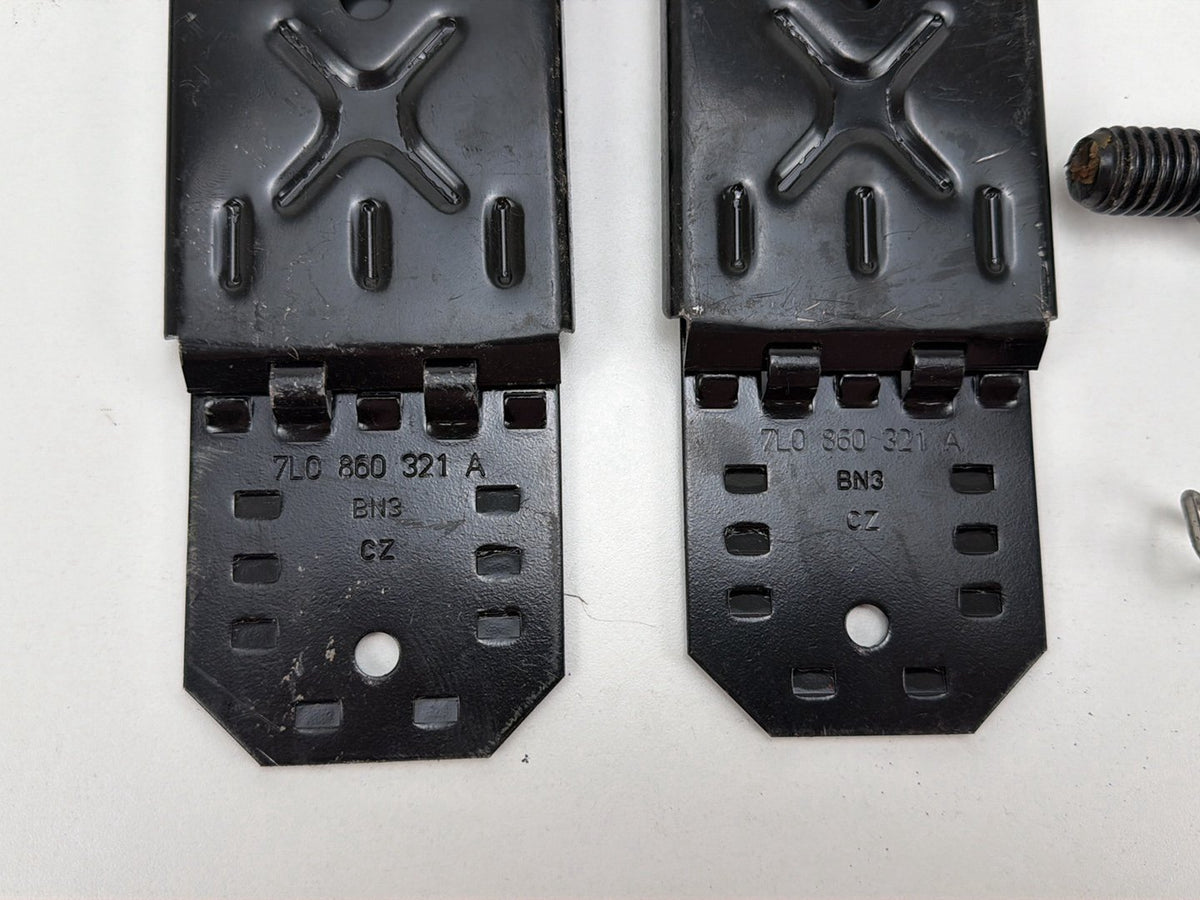 2013-2017 Volkswagen Tiguan Tow Hook Brace 7L0 850 321 A OEM