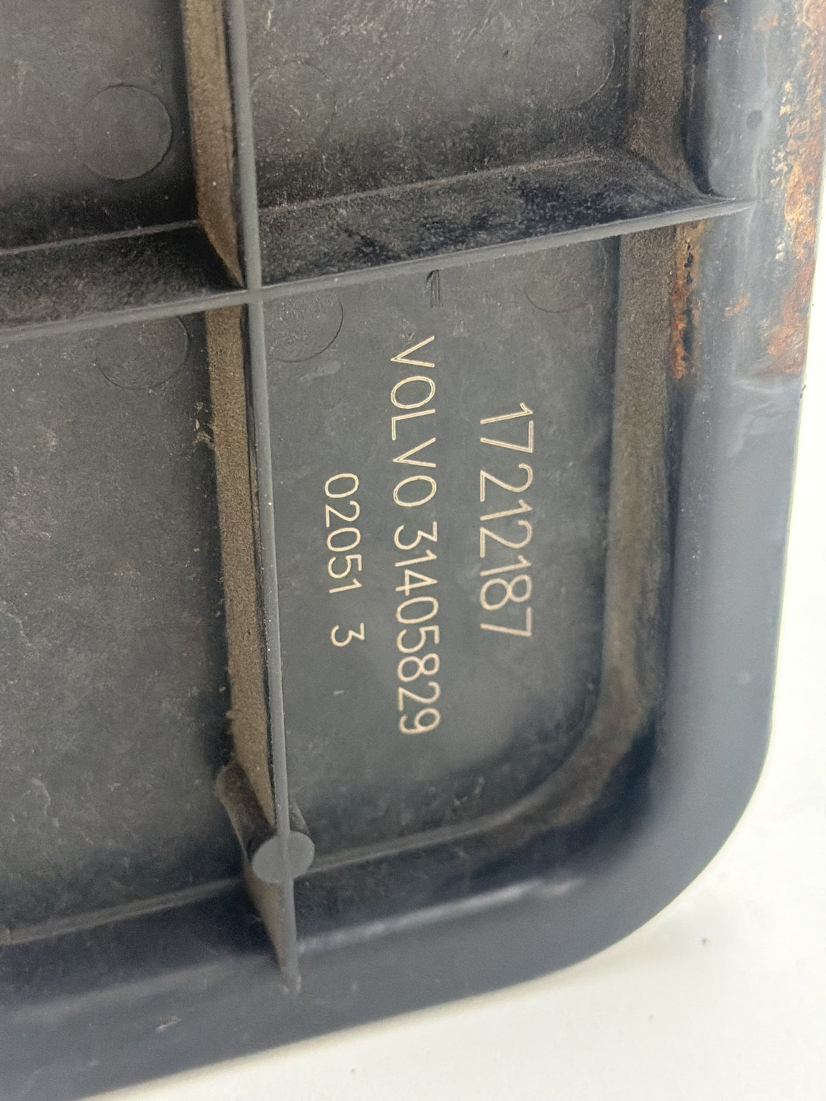 2011-2018 Volvo S60 - Fuel Vapor Canister 17212187 OEM