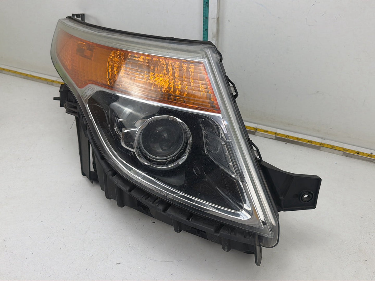 2011-2015 Ford Explorer Front Right Passenger Side Halogen Projector Headlight Lamp OEM