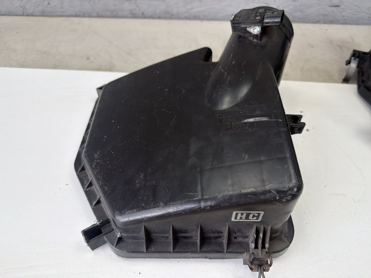 2006-2013 Lexus IS250 Engine Intake Air Filter Cleaner Box Housing Assembly OEM