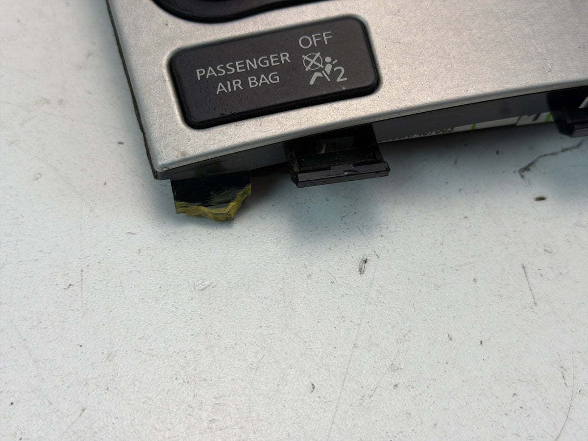 2009-2013 Infiniti G37 Climate Control w/ Radio Control Unit 68262-1NF4D OEM