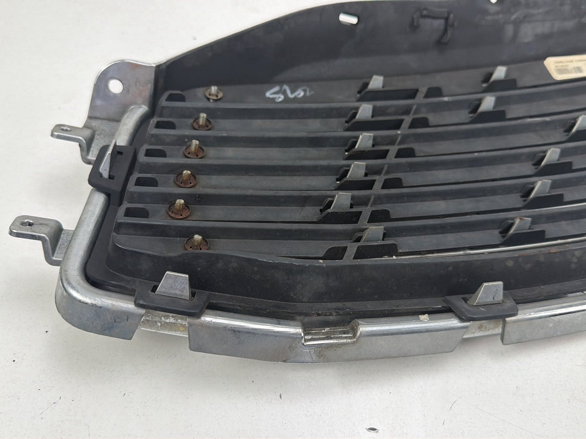 2013-2016 Lincoln MKZ Front Right Passenger Upper Radiator Grille Mesh Trim OEM