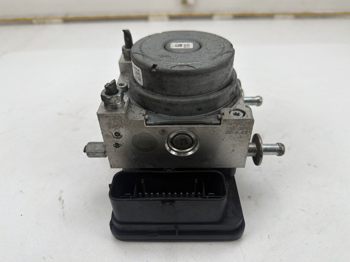 2018-2019 Toyota Yaris - Anti-Lock Brake Pump Module DG7L 43 7A0 OEM