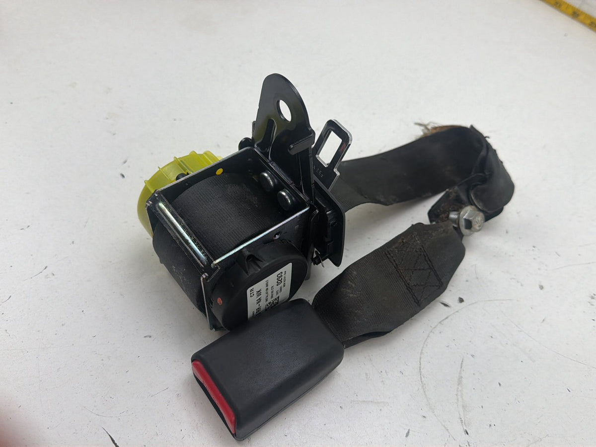 2014-2016 Kia Cadenza RH Right Passenger Side Seat Belt Buckle 89810-3R610 OEM