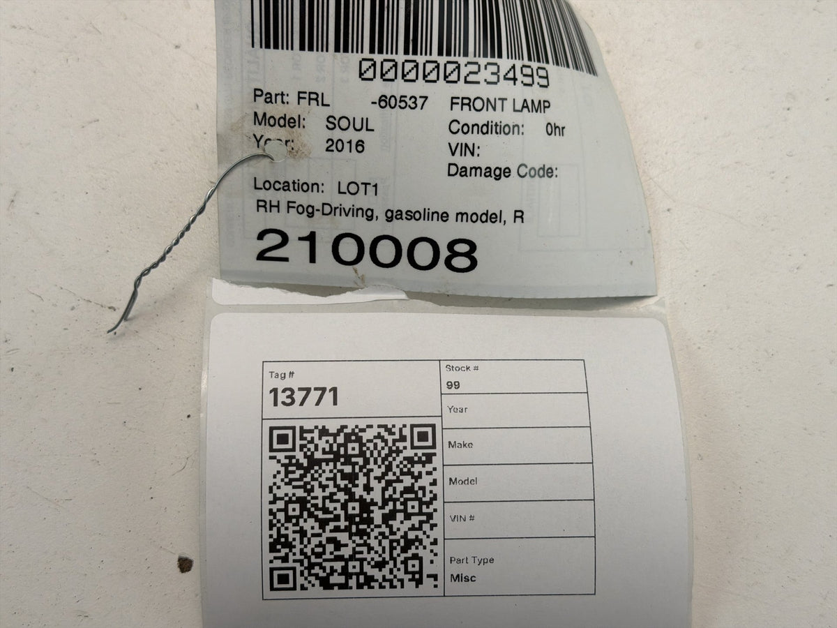 2014-2016 Kia Soul Front Right Bumper Passenger Side Fog Light Lamp 92202-B2 OEM