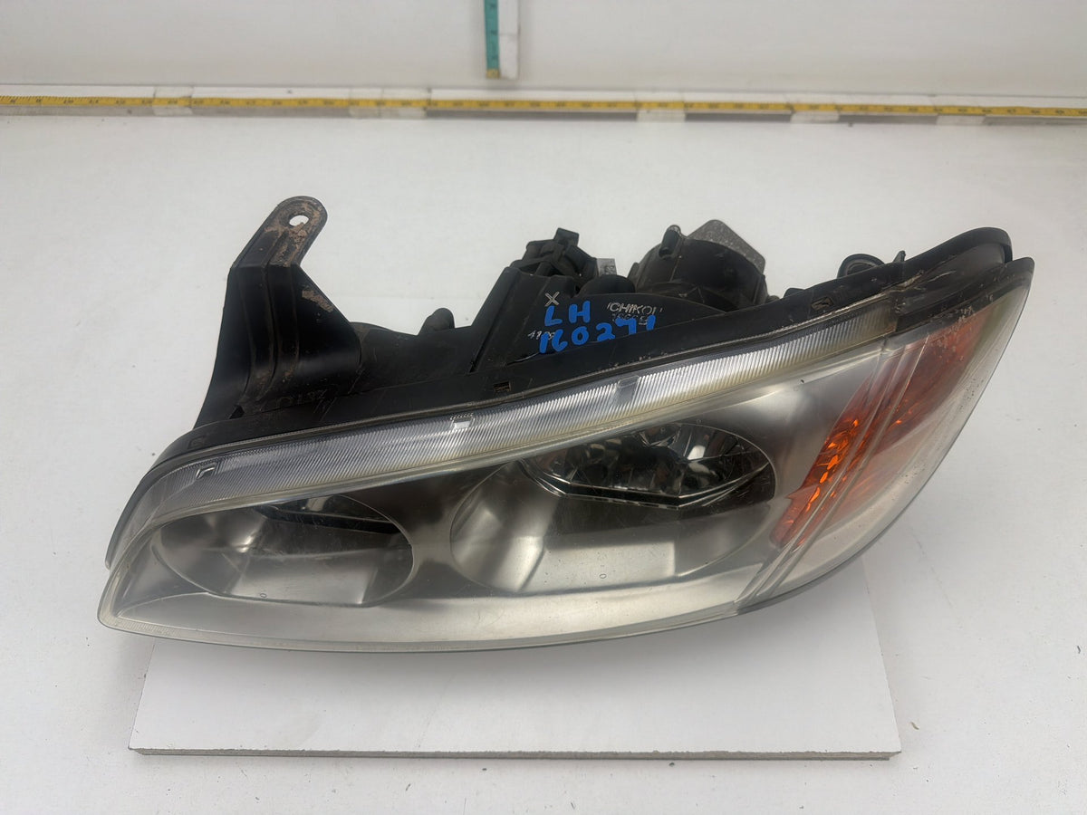 2002-2004 Infiniti I35 Front Left Driver Side Headlamp Headlight 26060-5Y825 OEM