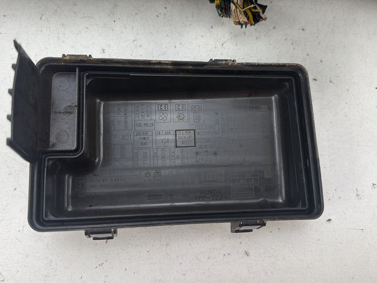 2004-2006 Acura TL Engine Compartment Fuse Box Relay Module Block OEM
