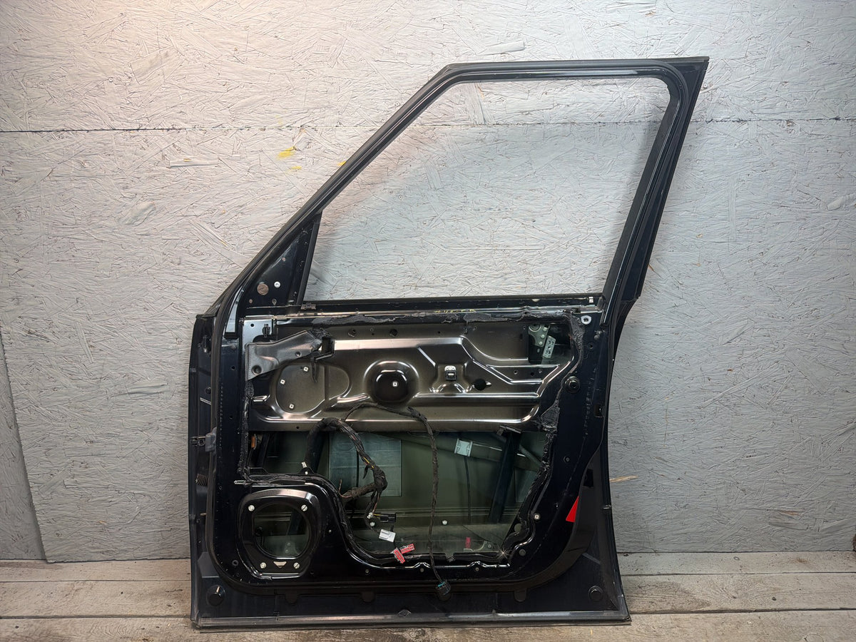 2010-2012 Land Rover Range Rover Front Left Driver Side Door Shell Assembly OEM