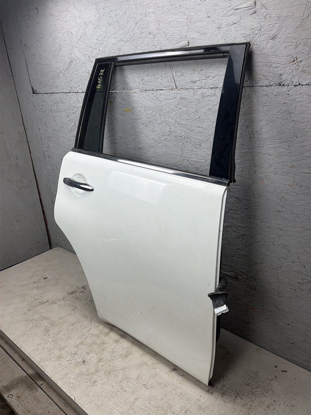 2011-2013 Infiniti QX56 Rear Right Door Shell With Quarter Glass OEM