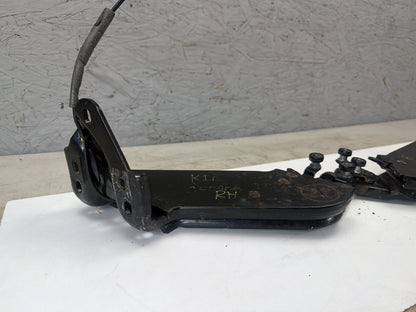 2015-2021 Kia Sedona Right/Left Power Sliding Door Center Roller Latch Hinge OEM