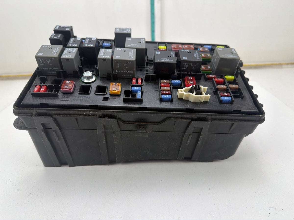 2011-2015 Opel Insignia Engine Bay Fuse Box Block 13222782 OEM