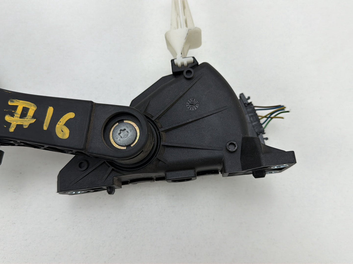 2003-2006 Porsche Cayenne Gas Throttle Accelerator Pedal 7LO723507 OEM