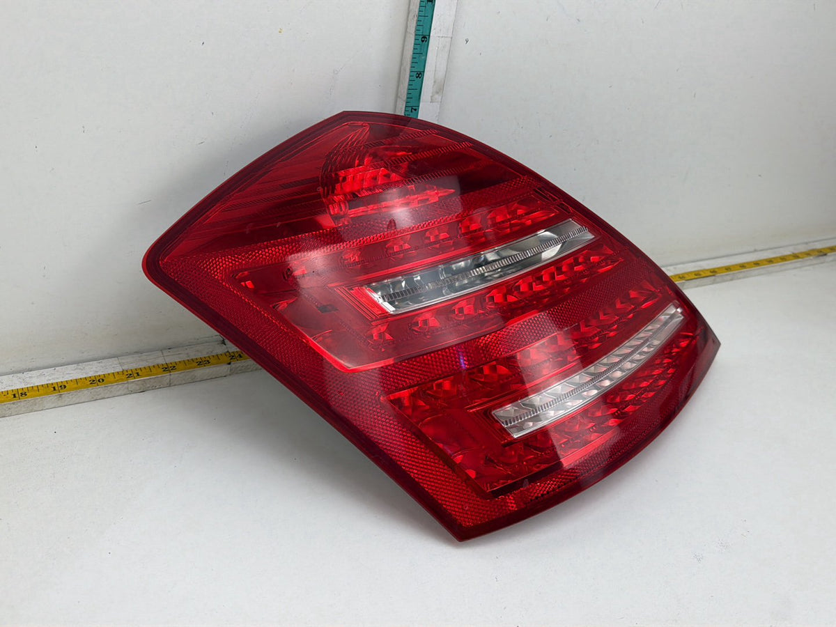 2007-2013 Mercedes-Benz S-Class W221-S550 Rear Left Driver Side Tail Light OEM