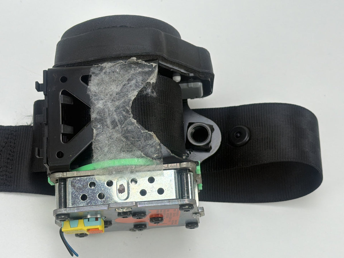 2012-2018 Audi A7 Rear Right Side Seat Belt Retractor Pretensioner Assembly OEM