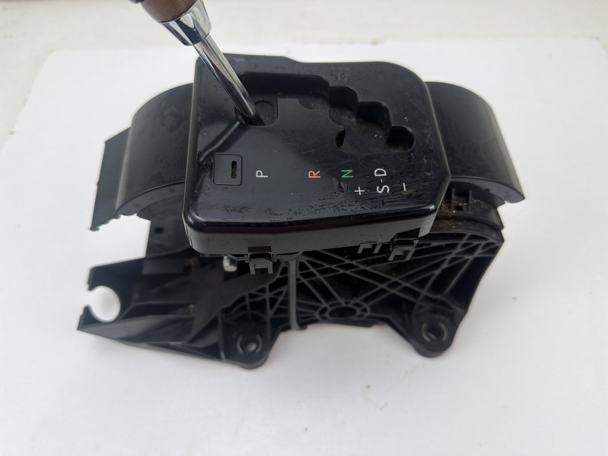 2007-2012 Lexus ES350 Automatic Transmission Floor Shifter Assembly w/Knob OEM