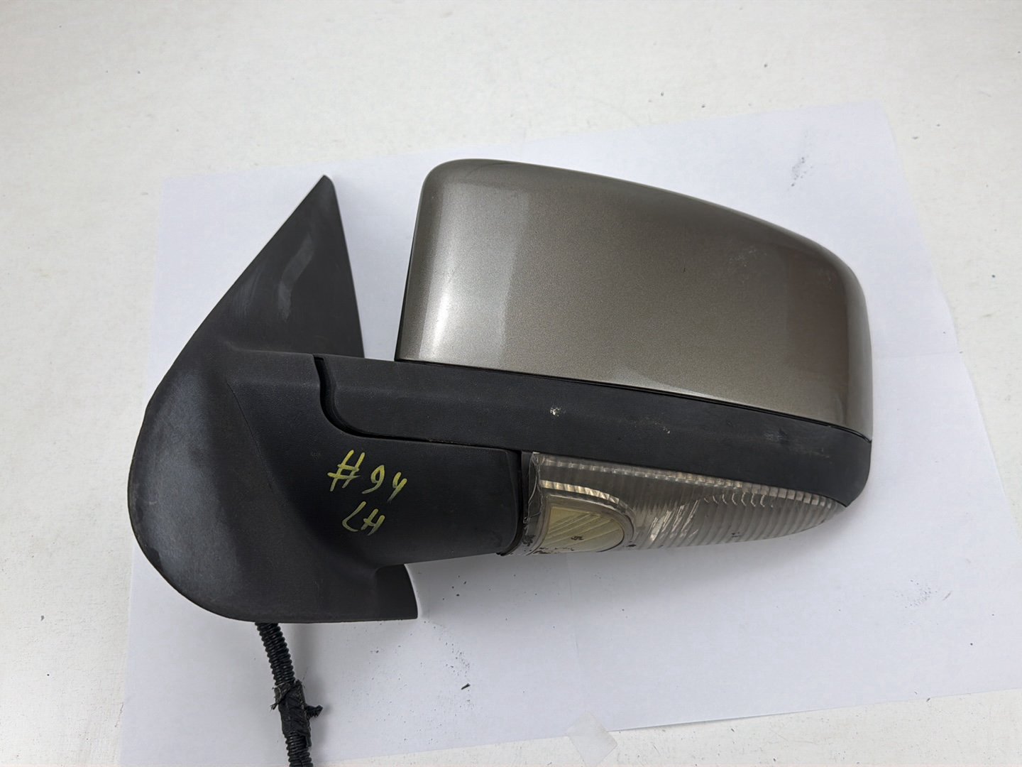 2003-2006 Lincoln Navigator Front Left Driver Side Power Door View Mirror OEM