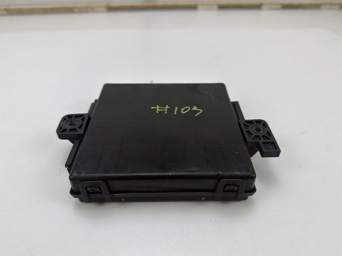 2014-2019 Jeep Grand Cherokee Hub Receiver Control Module 68217461AB OEM