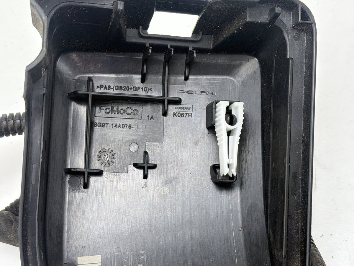 2013-2015 Volvo S60 - Engine Fuse Box Relay Module 6G9T-14A076-L OEM