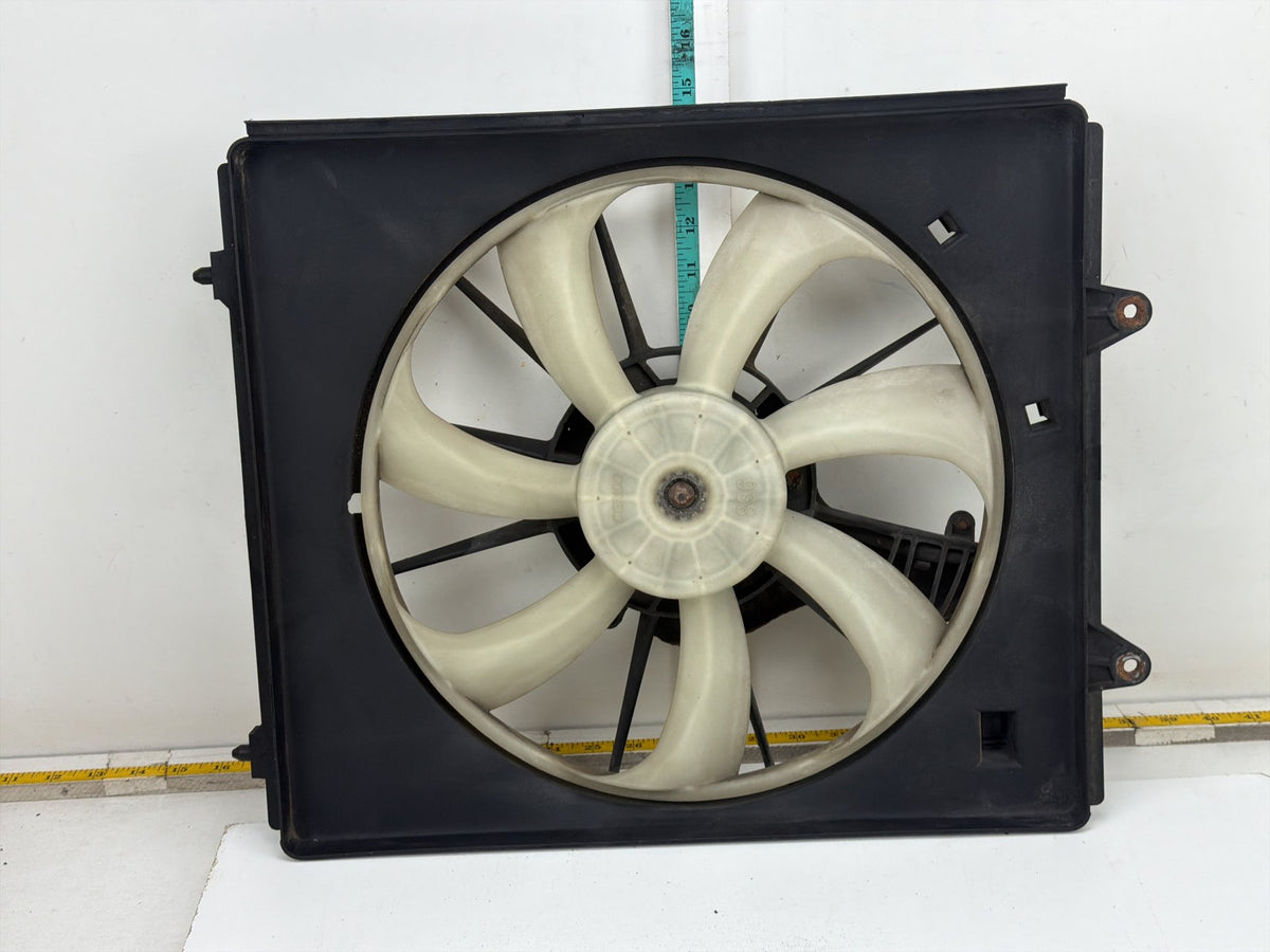 2011-2017 Honda Odyssey 3.5L Engine Cooling Fan Motor Shroud Assembly OEM