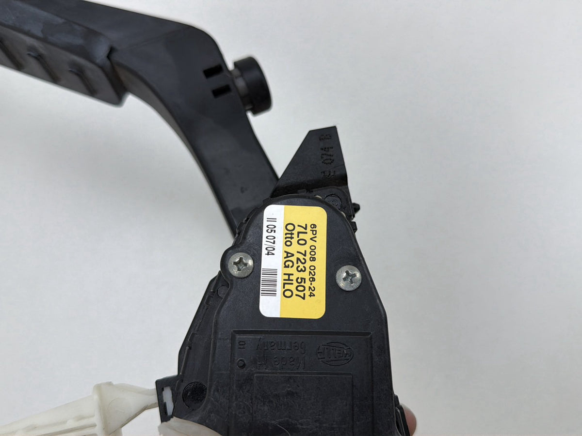 2003-2006 Porsche Cayenne Gas Throttle Accelerator Pedal 7LO723507 OEM