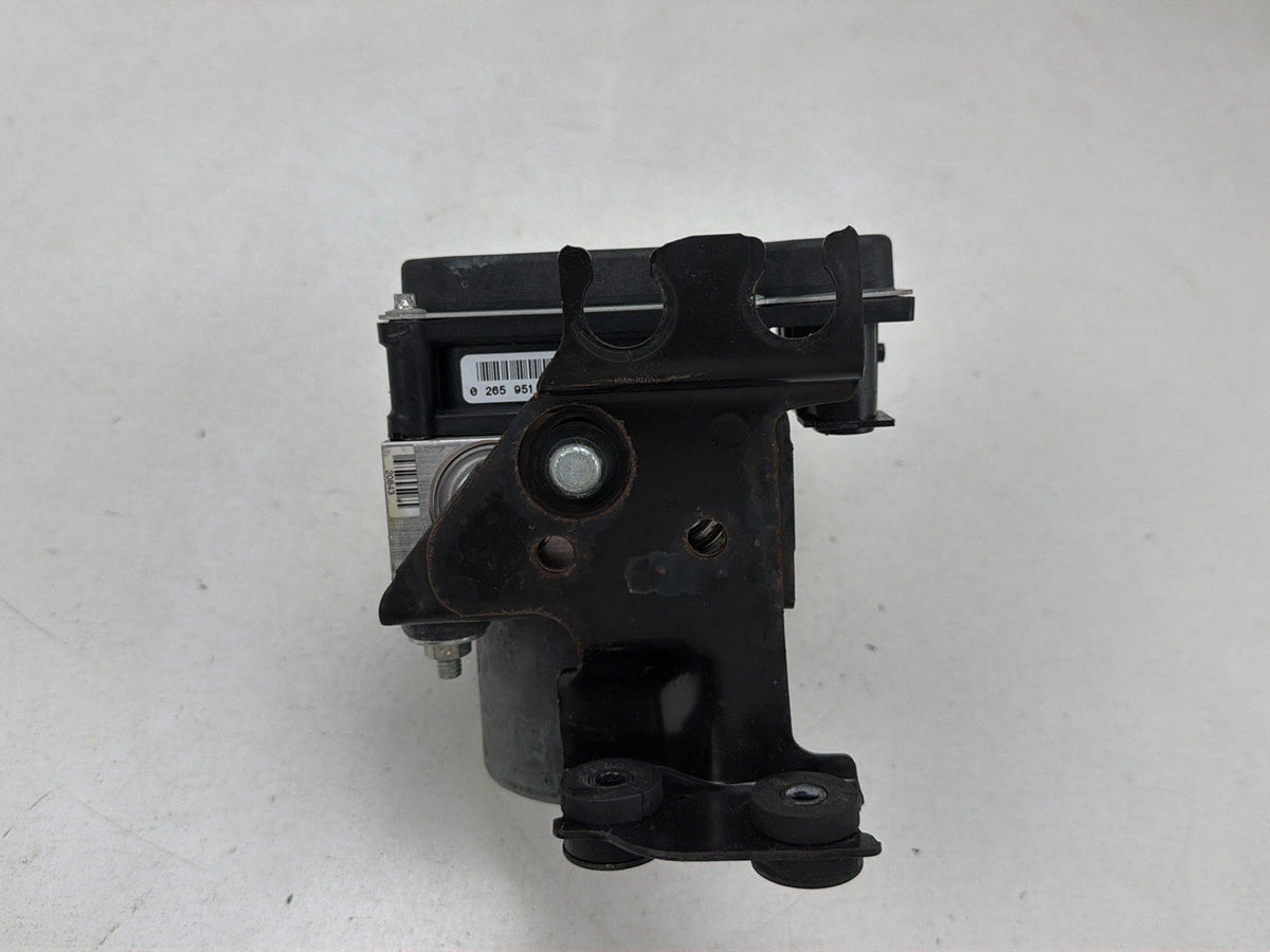 2011-2013 Infiniti G37-Rear Left ABS Anti-Lock Brake Pump Module 47660-1NM1D OEM