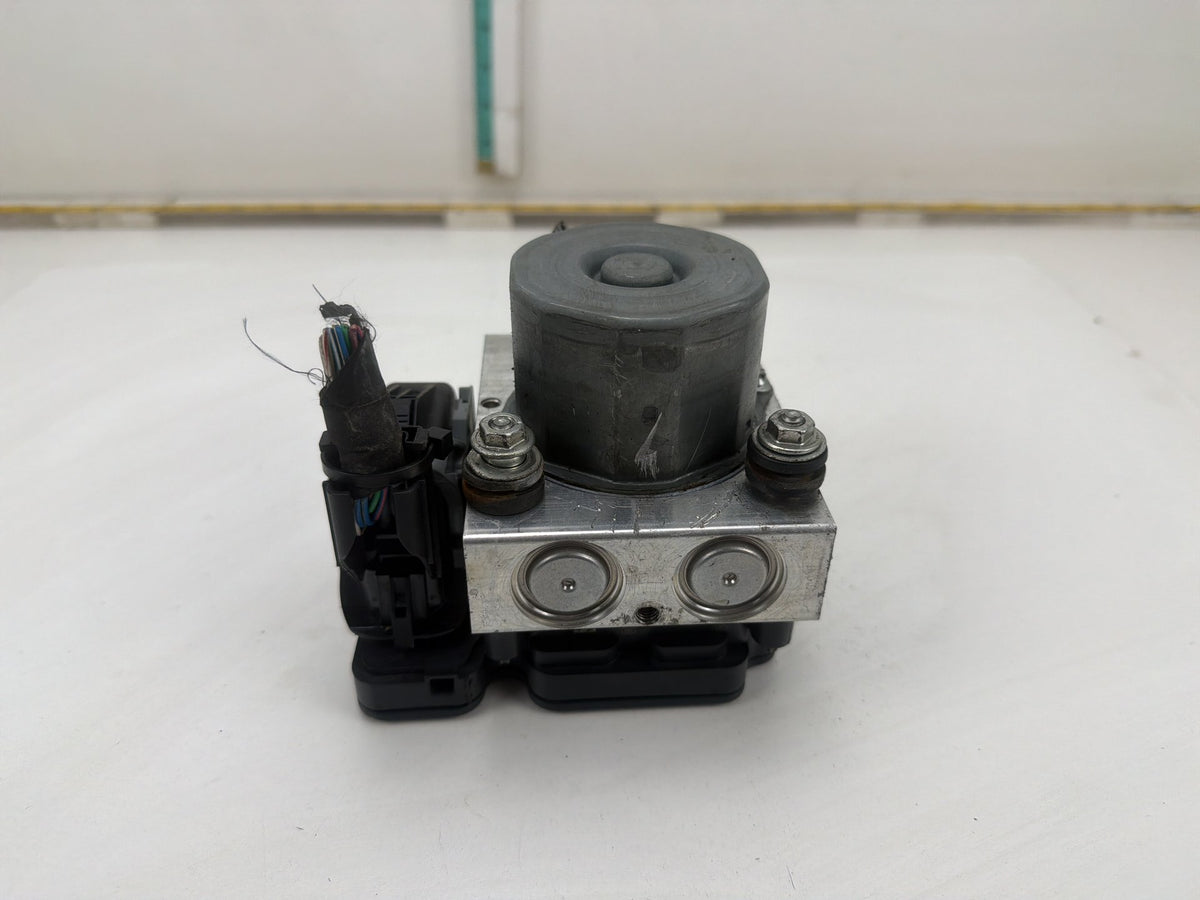 2014-2021 Maserati Quattroporte ABS Anti-Lock Brake Pump Hydraulic Assembly OEM