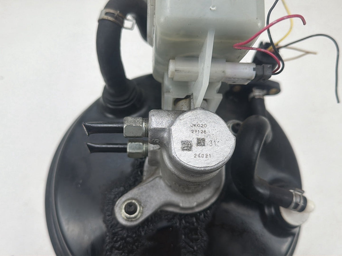 2008-2013 Infiniti G37 Sedan- Power Brake Booster Assembly EY02C, 0204053110 OEM