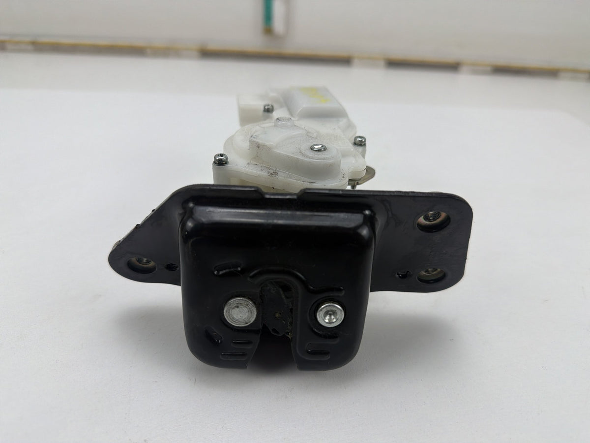 2014-2021 Jeep Grand Cherokee Rear Trunk Liftgate Hatch Lock Actuator Latch OEM