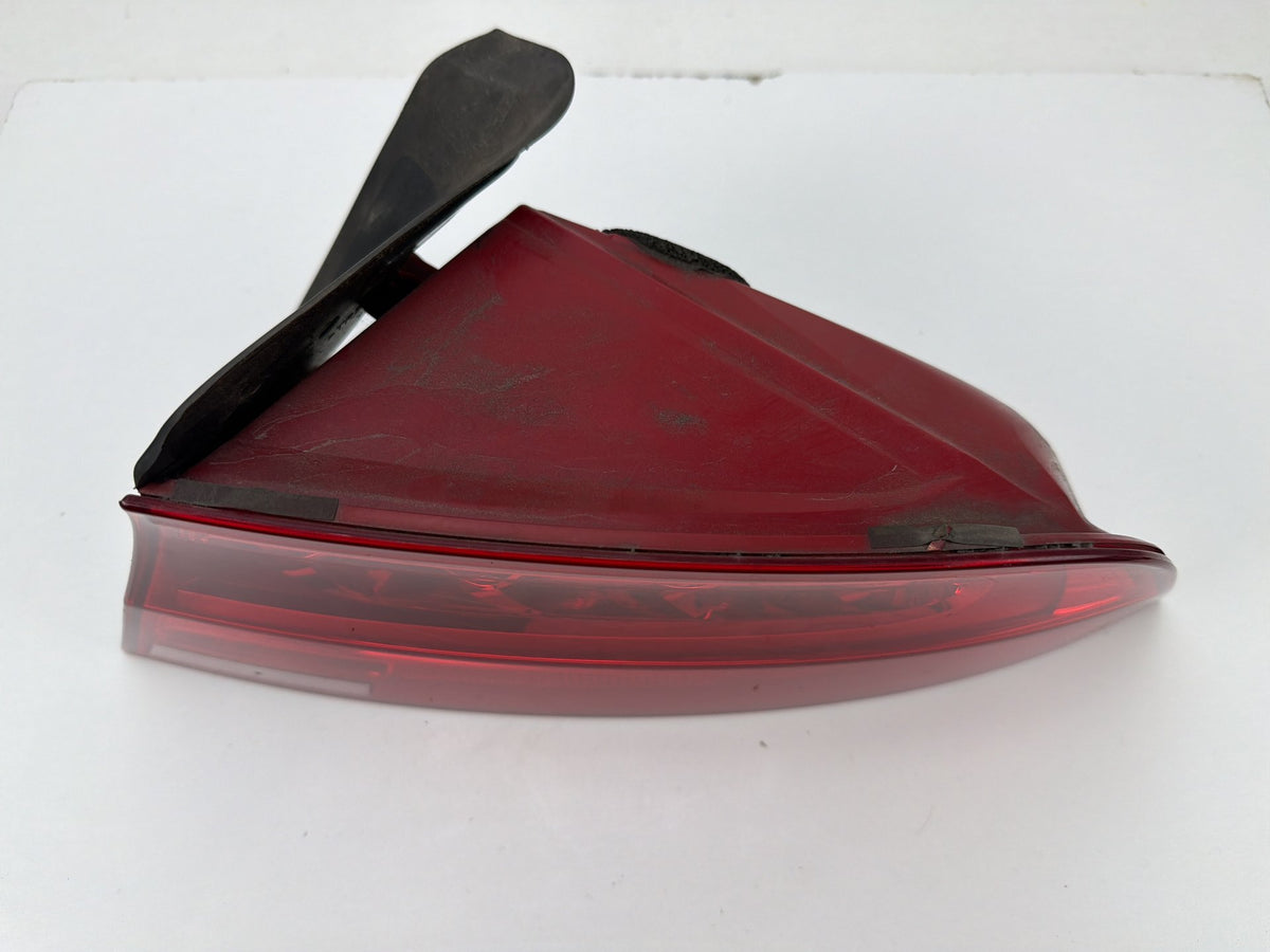 2012-2015 Audi A7 Quattro Right Passenger Side Outer Tail Light 4G8945096A OEM