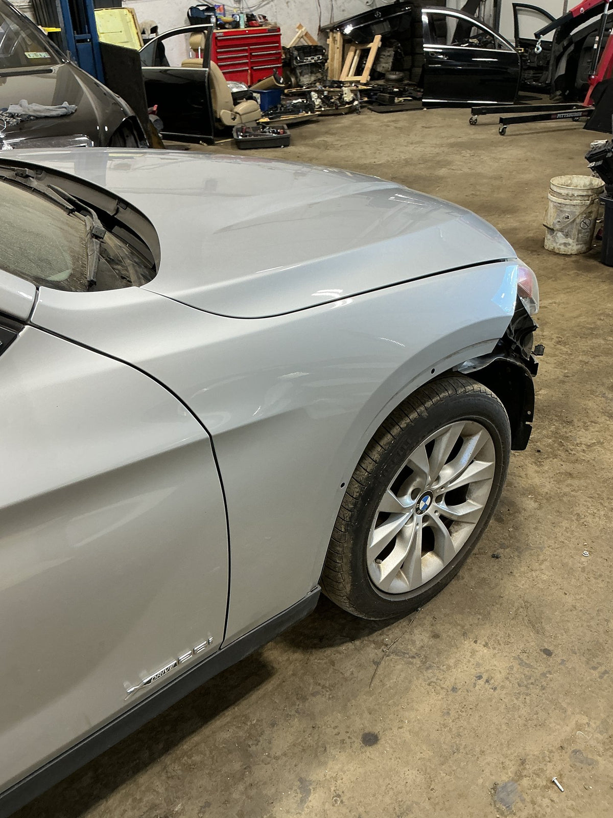 2014 BMW X1 E84 SUV Right Fender 14495545 OEM