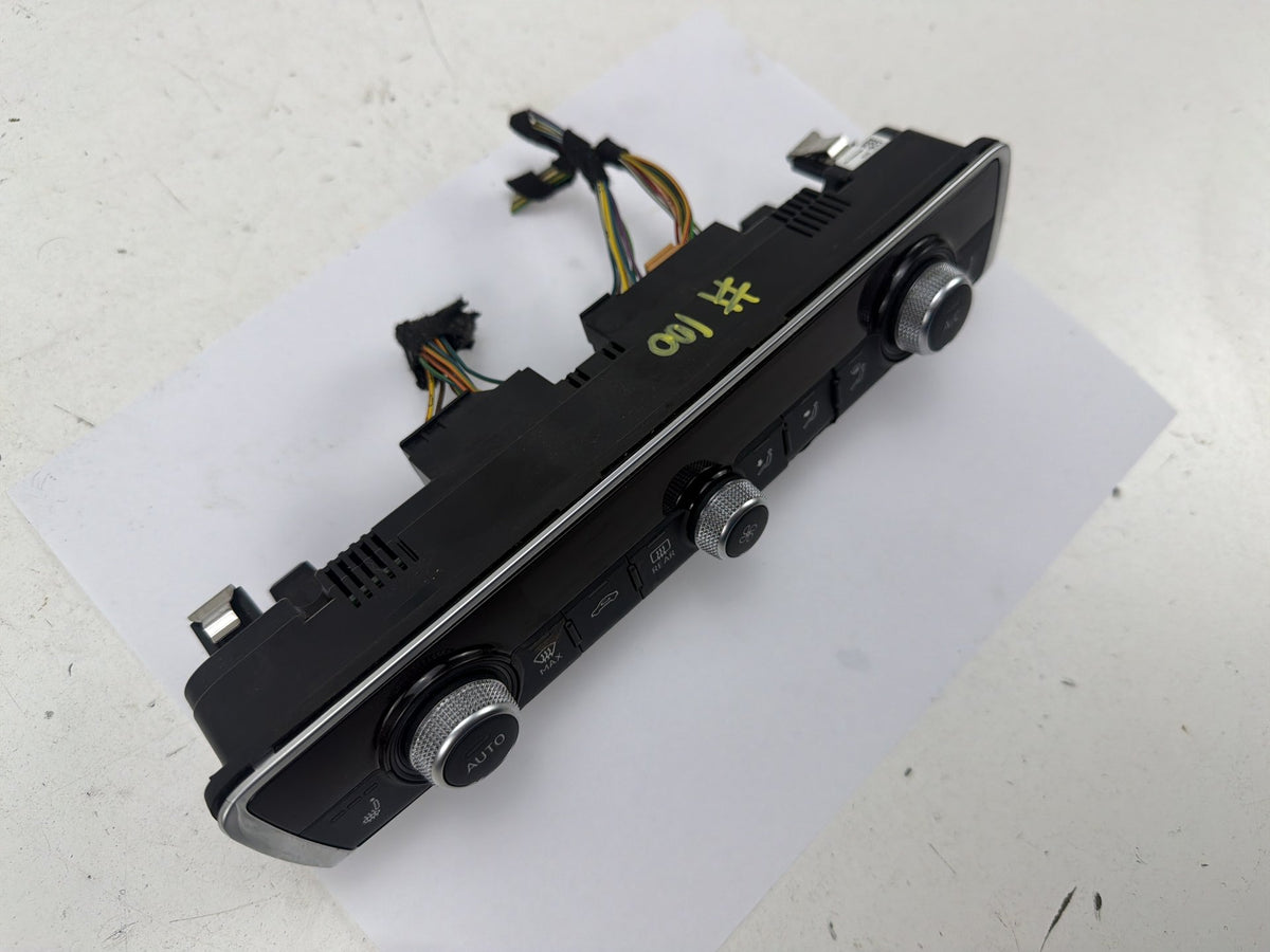 2015-2016 Audi A3 AC Heater Temperature Climate Control 8V0820043D OEM
