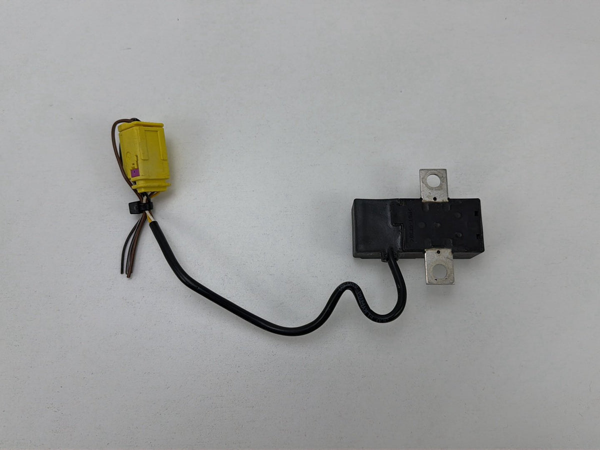 2003-2006 Porsche Cayenne Battery Protection Switch Relay Fuse Box 7L0915457 OEM