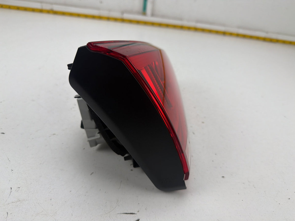 2015-2017 Volkswagen Golf Right Passenger Side Tail Light 2SD 011 978-05 OEM