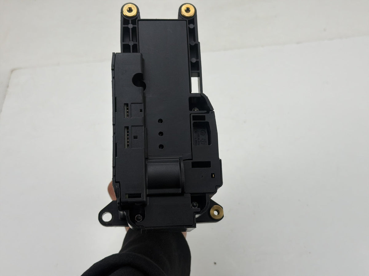 2010-2013 BMW X5 Automatic Transmission Gear Shifter Assembly 9228610 OEM