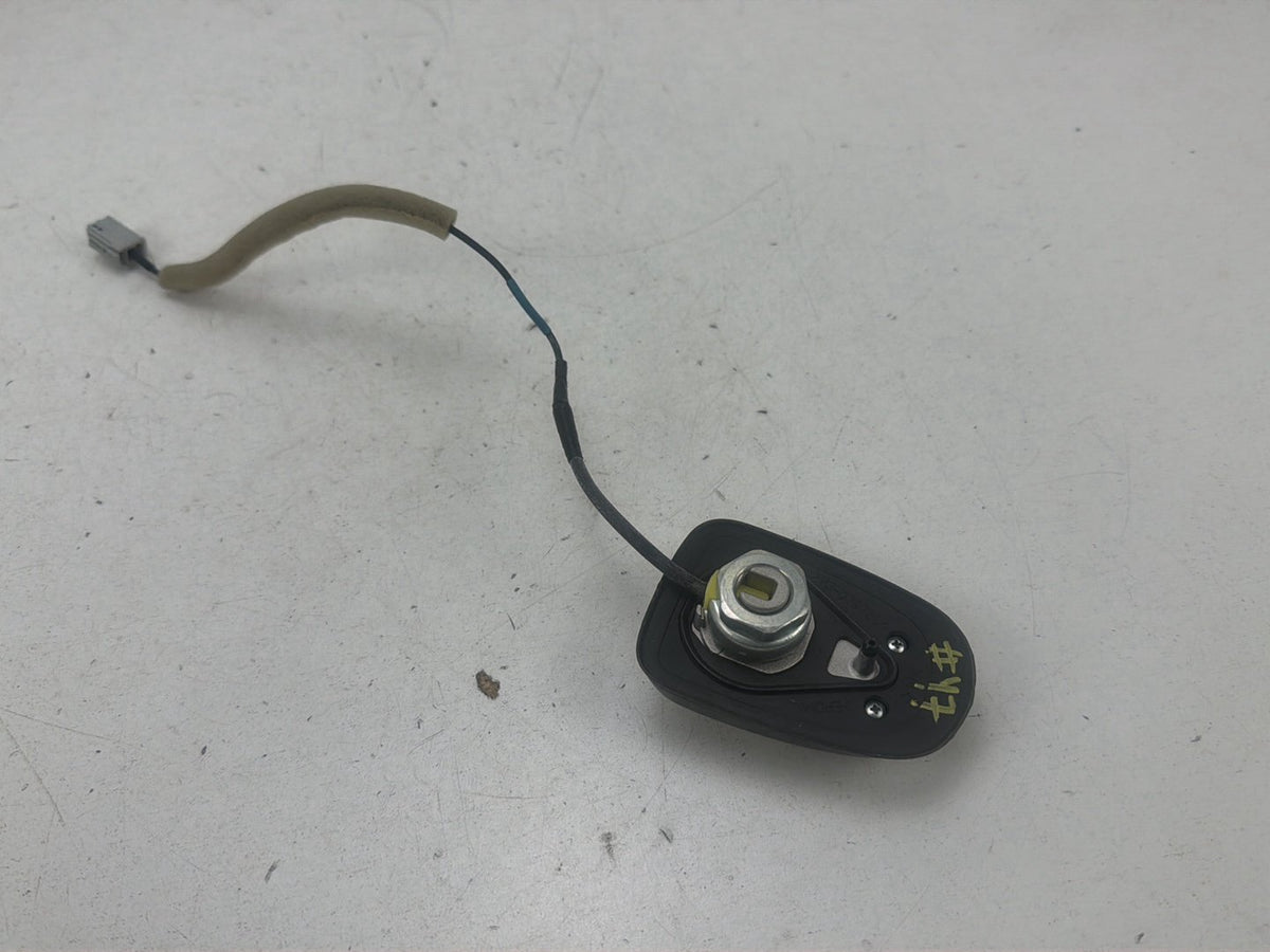 2015-2020 Toyota Sienna Radio XM Satellite Antenna V3-07978C OEM