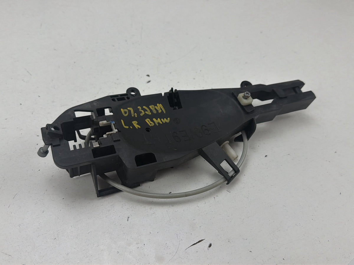 2007-2008 BMW E90/E91 328xi Rear Left Side Door Handle Carrier Bracket OEM
