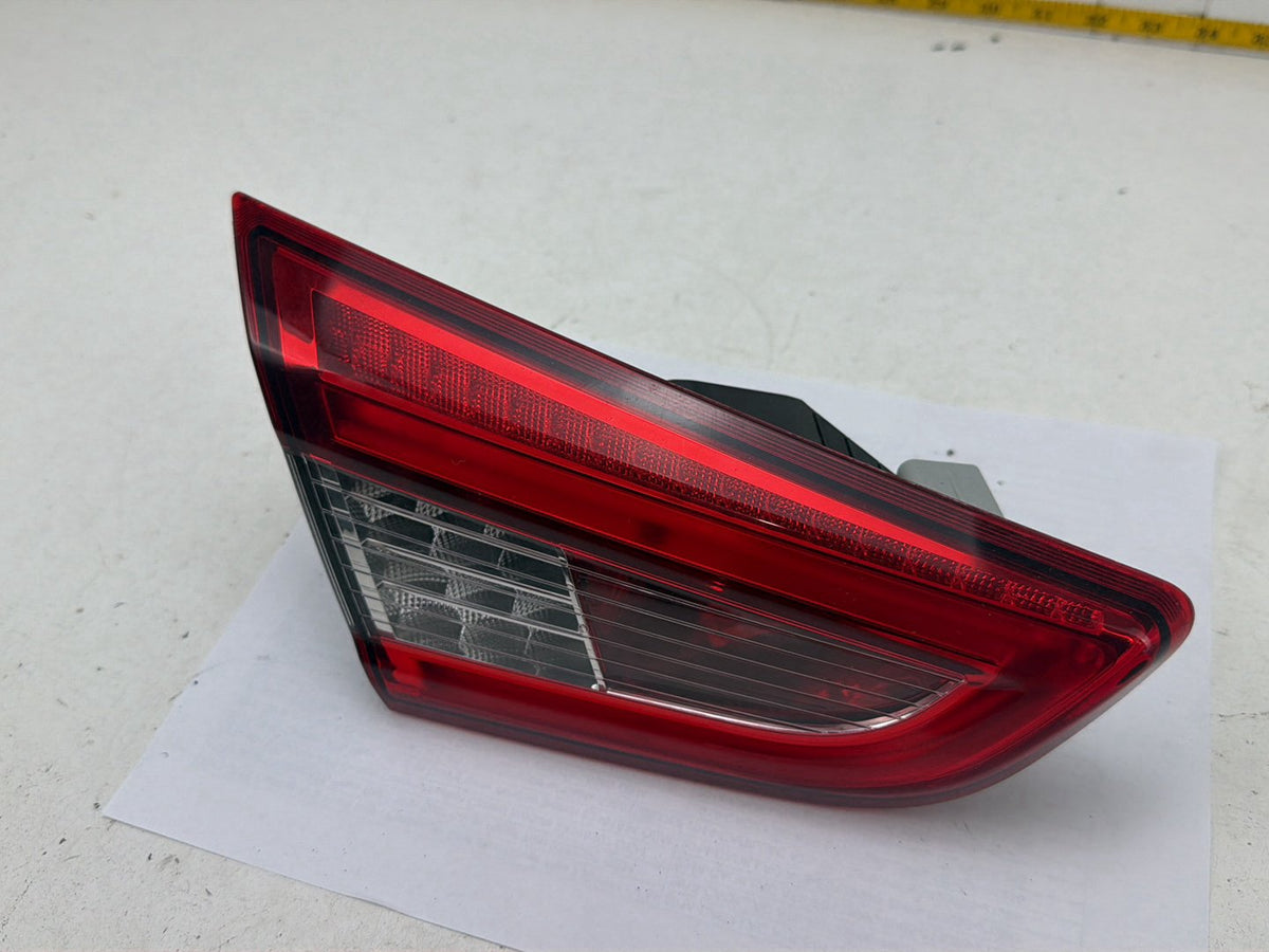 2014-2017 Maserati Ghibli Rear Left Driver Side Inner Tail Light 03553000 OEM