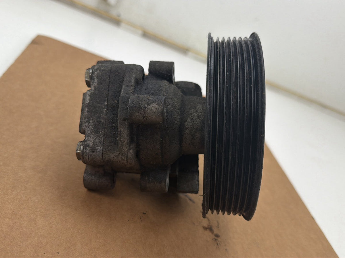 2004 - 2006 Porsche Cayenne 9PA- 3.2L Power Steering Pump OEM