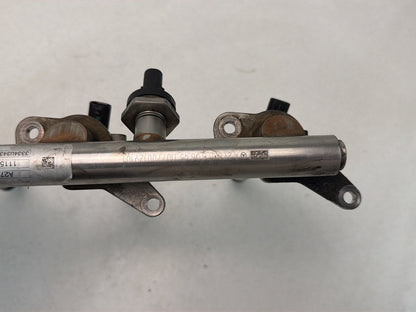 2012-2018 Mercedes-Benz S-Class W221 Right Fuel Rail Injectors A2780780645 OEM