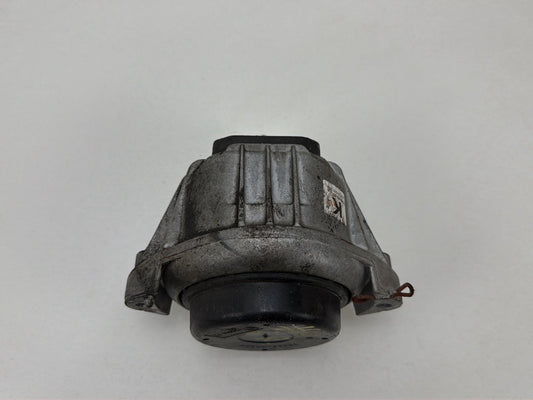 2014 BMW X1 E84 SUV Engine Mount 13981112 OEM
