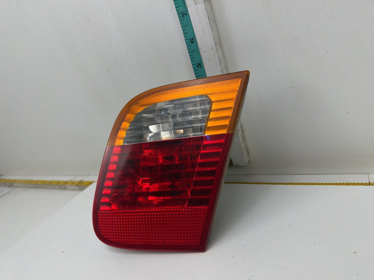 2002-2005 BMW E46 325i Sedan Rear Right Trunk Mounted Tail Light 6907938 OEM
